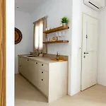 Kyma & Anemos Naousa (Paros)