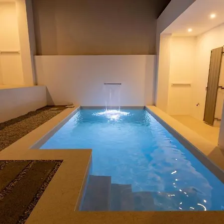 Kyma & Anemos Naousa (Paros)